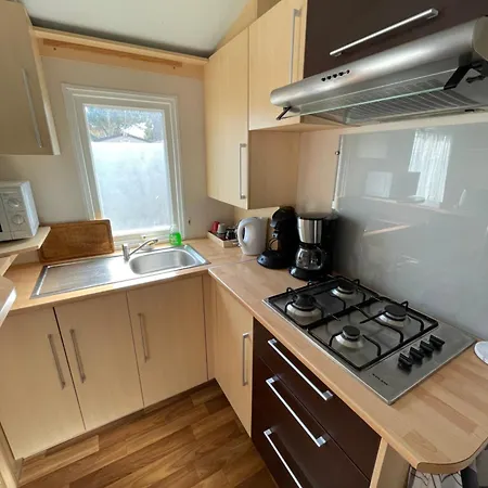 مكان تخييم Mobil-home Pour 6 Personnes *